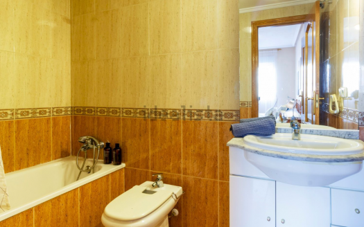 Habitación en Torrevieja, Alicante.