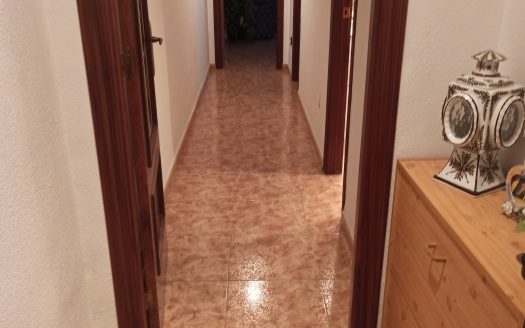 Piso en Av. Habaneras, Torrevieja, Alicante.