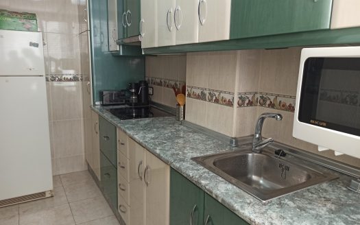 Piso en Av. Habaneras, Torrevieja, Alicante.