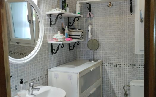 Habitación para chica, en Ondara, Alicante.