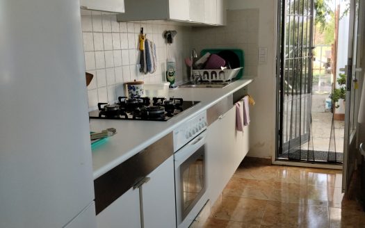 Habitación para chica, en Ondara, Alicante.