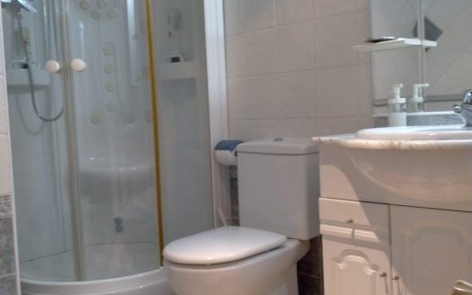 Apto en Tavernes de la Valldigna, Valencia.