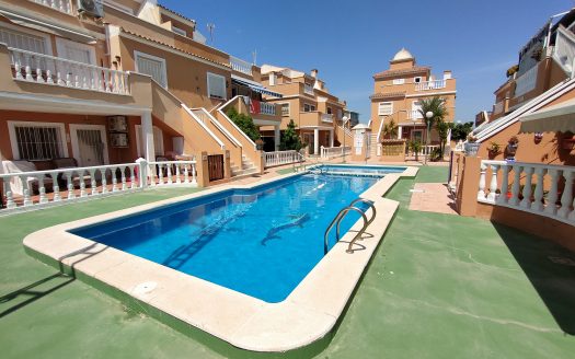 Adosado en Torrevieja, Alicante.