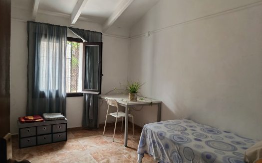 Habitación para chica, en Ondara, Alicante.